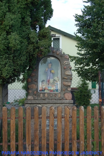 Kapliczka u zbiegu ulic Przejazdowej i Mickiewicza