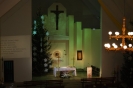 Oltarz w świątecznych dekoracjach