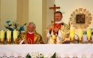 Księża koncelebrujący liturgię