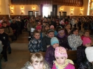 Podczas kazania dzieci słuchały bardzo uważnie